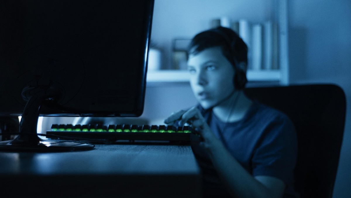 Las teorías conspirativas se han popularizado con la era digital | Freepik