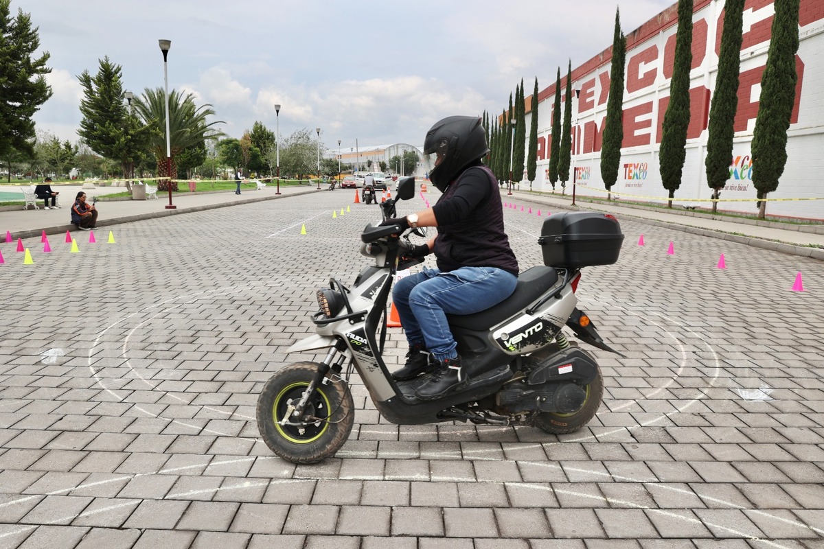 En un mes, solo 556 motociclistas recibieron su certificado. Foto: (Especial)