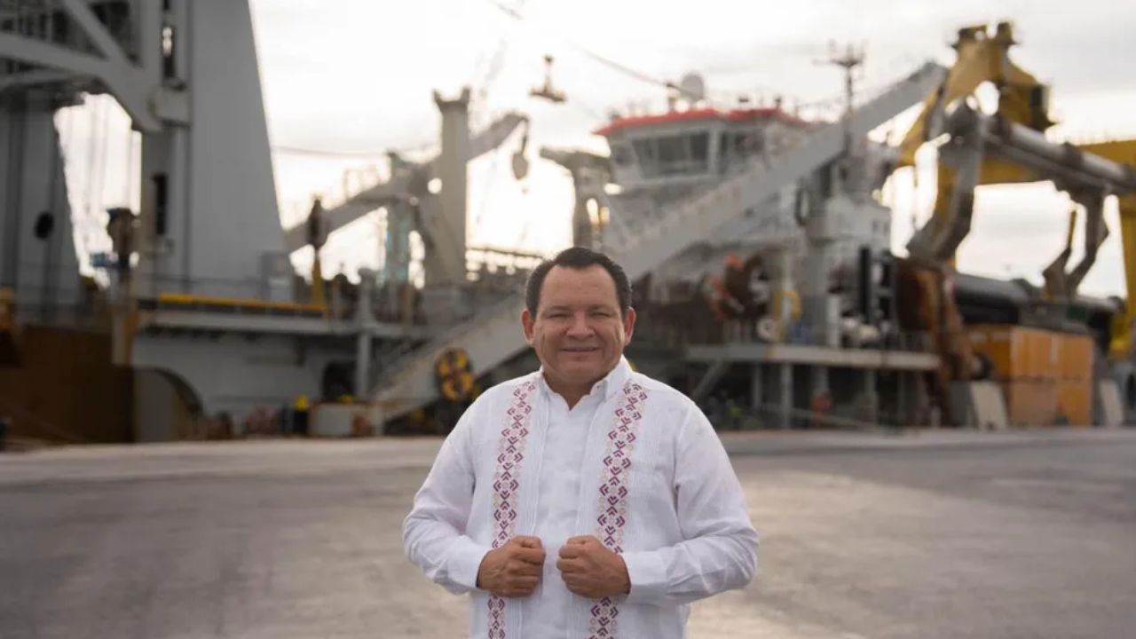 Buque de dragado de clase mundial llega a Yucatán para modernizar los puertos