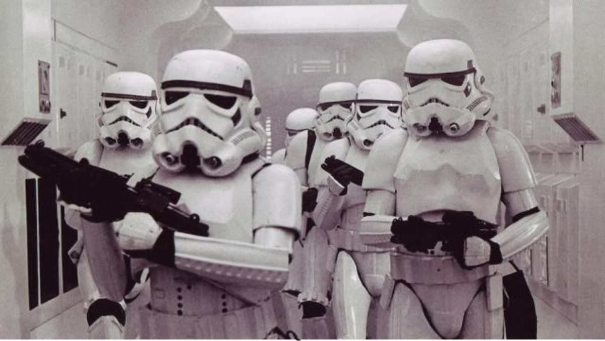 Casco de Stormtrooper de Star Wars es subastado por millones de pesos | ESPECIAL