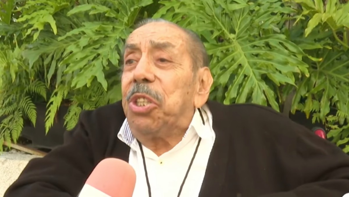 Lalo 'El Mimo' reaparece en silla de ruedas tras sufrir una caída. | YouTube Hoy.