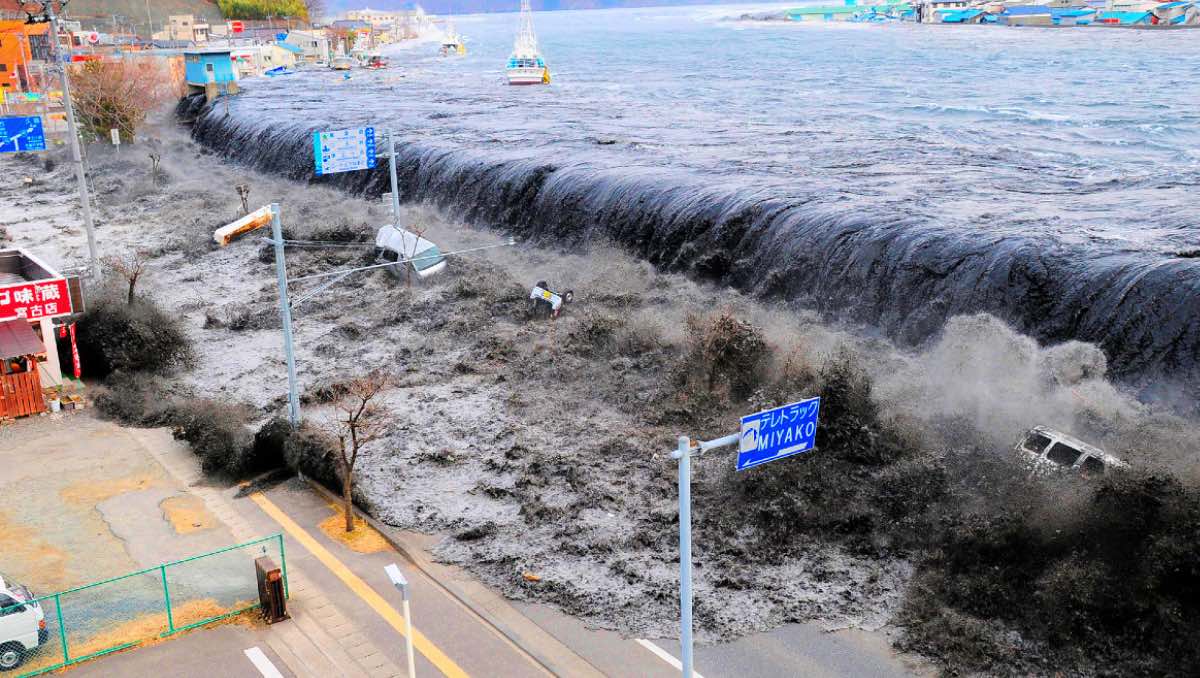 ¿Por qué se forman los tsunamis? | Reuters