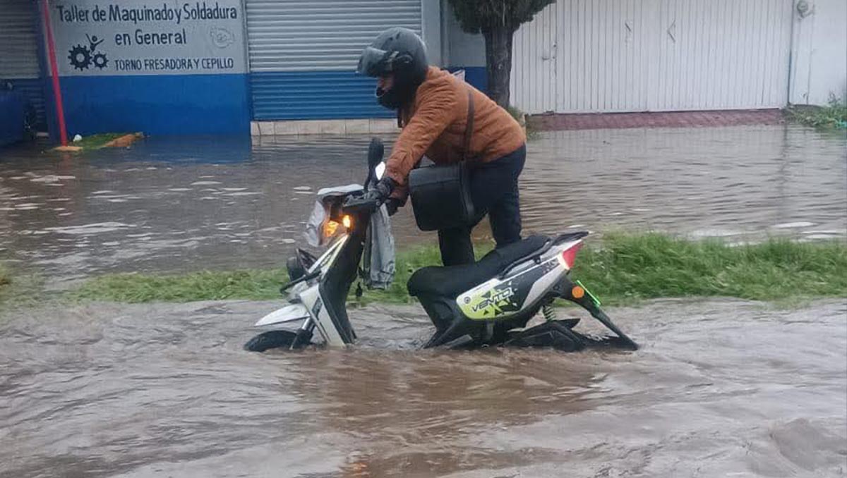 Avenida Juárez, entre las más afectadas por lluvias en Tizayuca