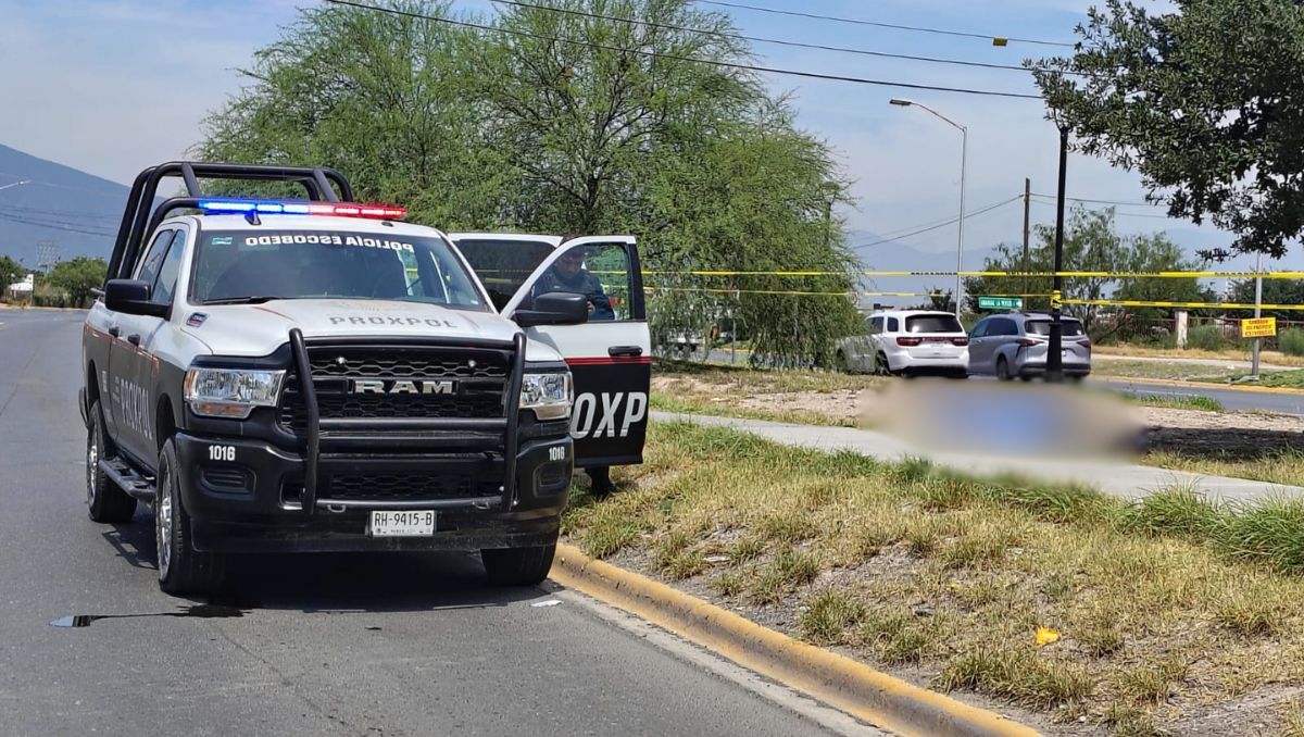 El cuerpo quedó sobre el camellón central en la avenida Concordia. Agustín Martínez