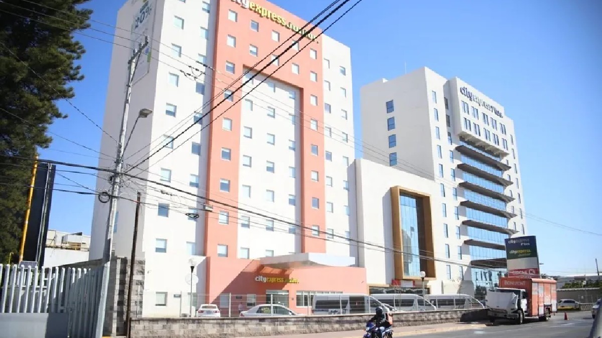 Algunos hoteles de León ya operan en números rojos y enfrentan el riesgo latente de cerrar sus puertas, así lo advirtió Eduardo Bujaidar.