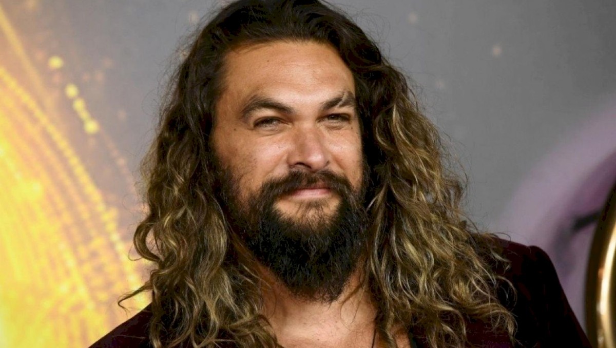 Jason Momoa se quita la barba tras 6 años y se ve irreconocible | ESPECIAL