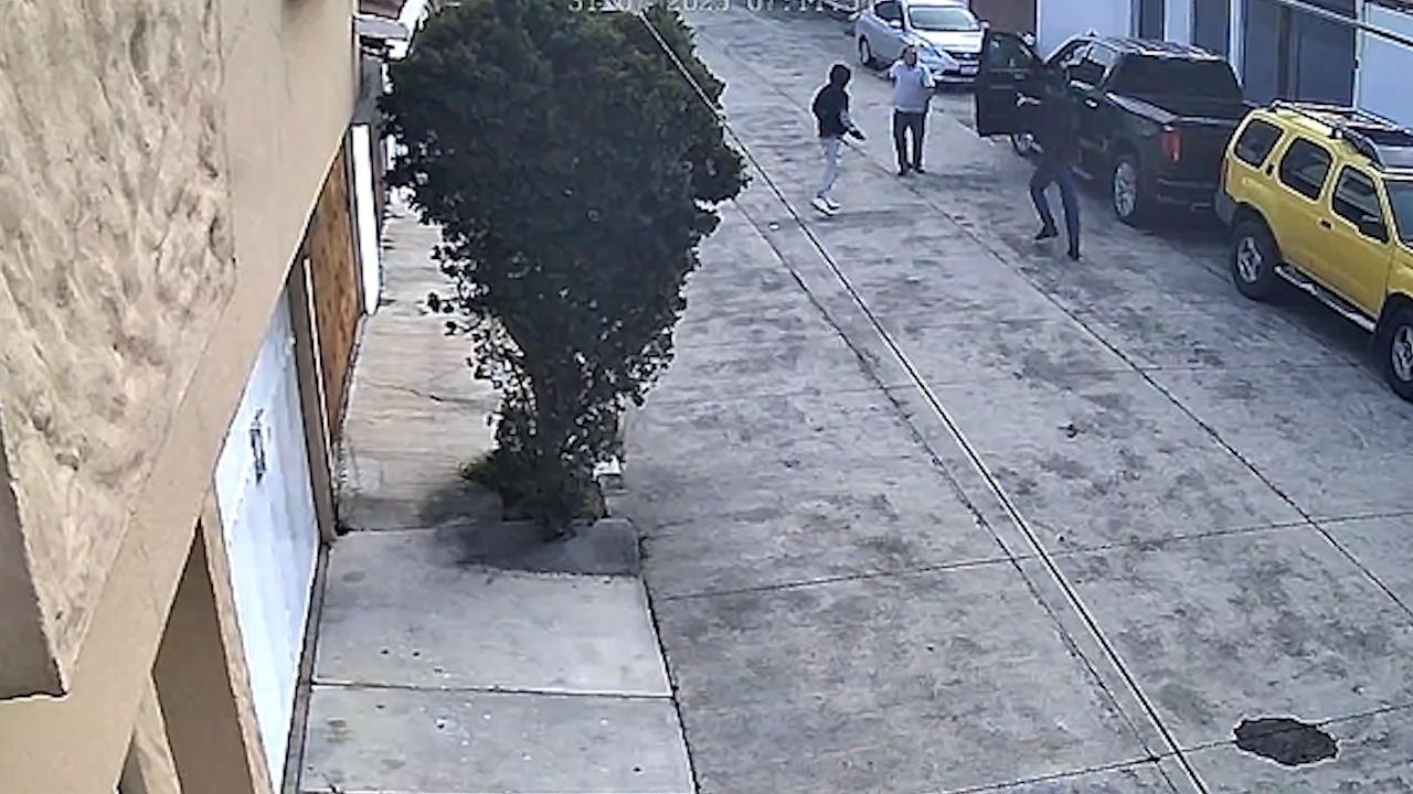 Roban camioneta de la diputada Juliana Bugarini en Michoacán; chofer dispara a ladrones