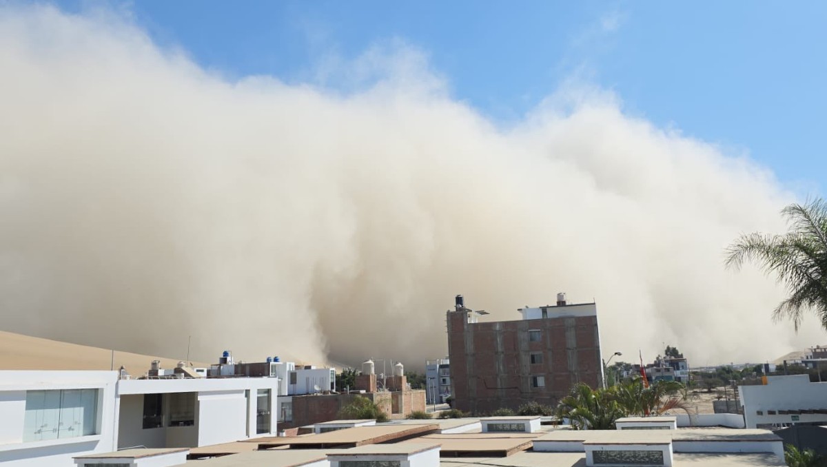El Servicio de Meteorología peruano instó a la población a resguardarse en sus hogares. (Redes sociales)