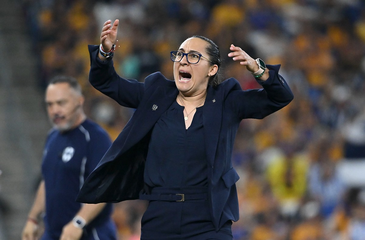 Amelia Valverde, entrenadora de Rayadas de Monterrey en la Liga MX Femenil (Imago7)