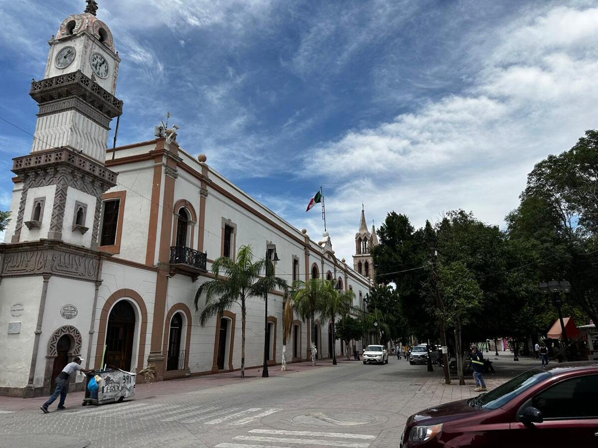En Lerdo, dan 'manita de gato' a Presidencia por entrega-recepción. (Especial)