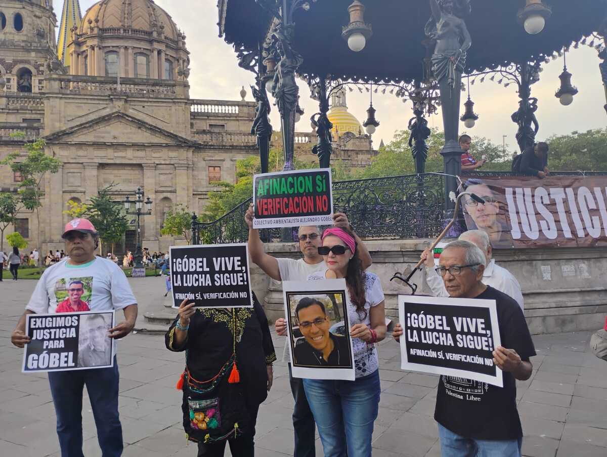 Además exigieron justicia por el activista Alejandro Gobel. (Gloria Reza)