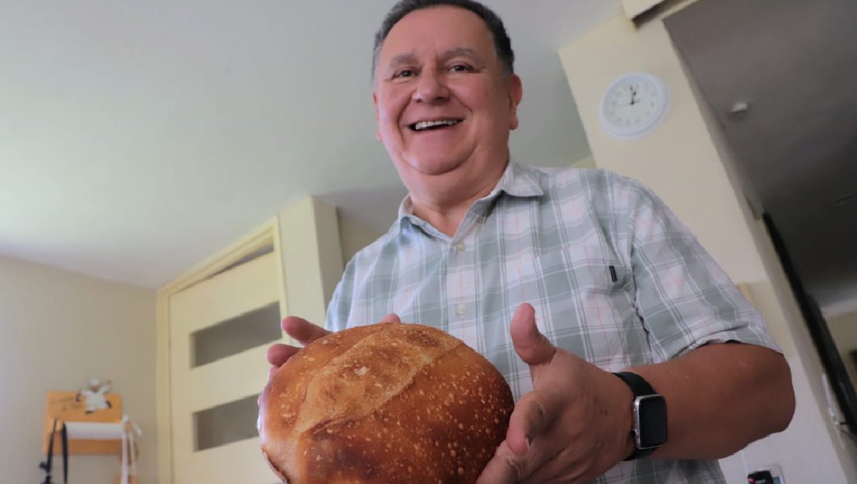 José Mondragón Pedrero considera que por el tiempo las industrias no utilizan masa madre para la elaboración de panes. Foto: (Iván Carmona)