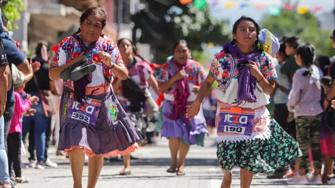 Llevan a cabo la 'Carrera de la Tortilla 2025' en Tehuacán