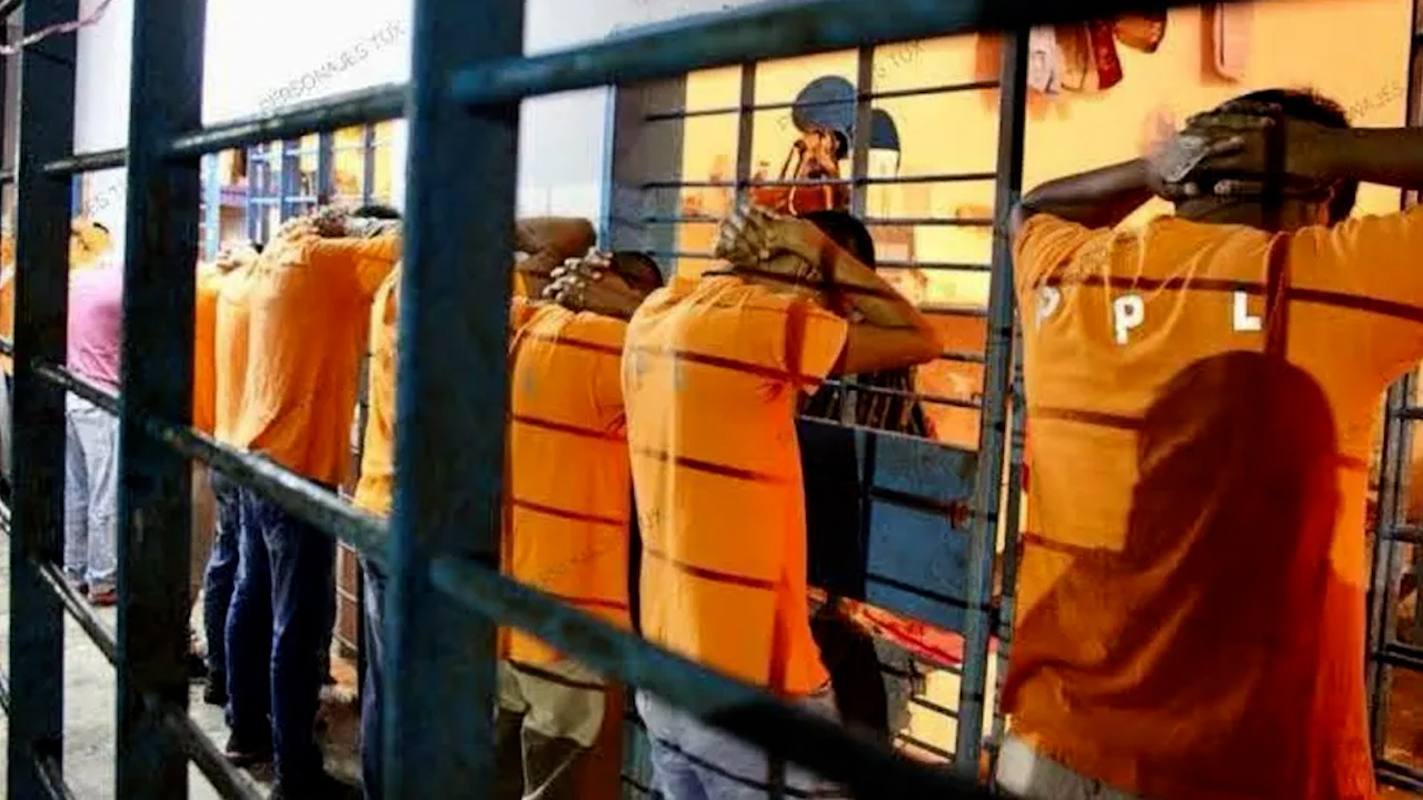 FGR y FGE investigarán motín en penal de Tuxpan, informa gobernadora de Veracruz