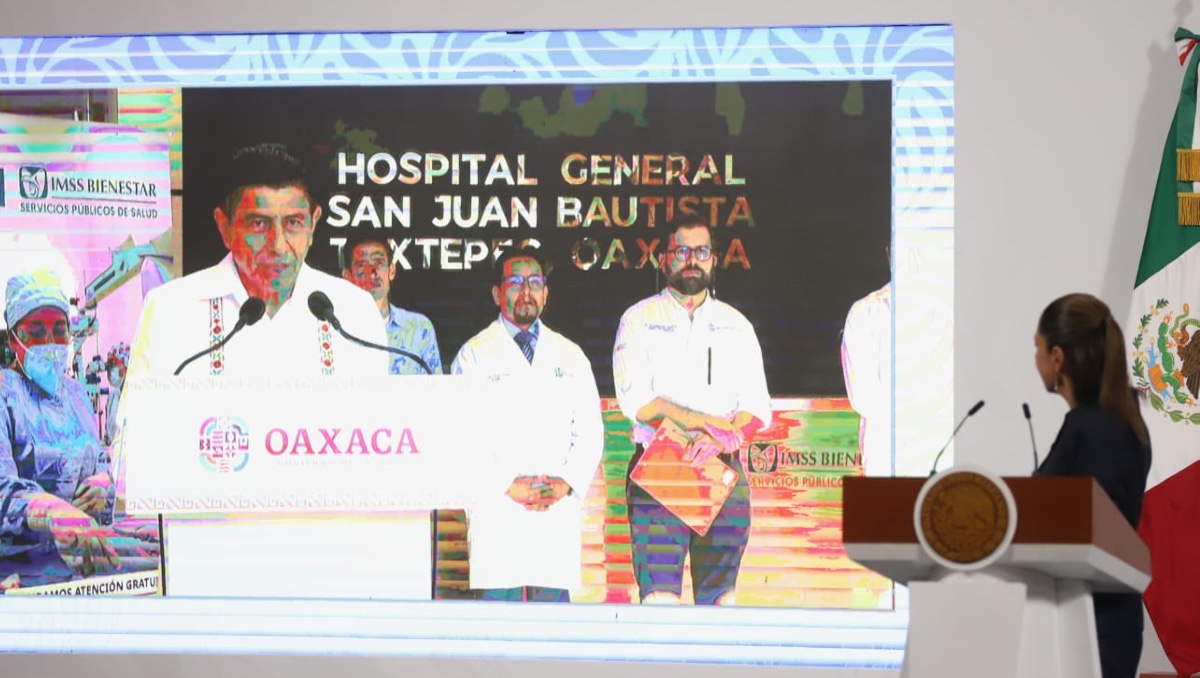 La Presidenta se enlazó con el gobernador Salomón Jara para la inauguración del hospital. (Javier Ríos)