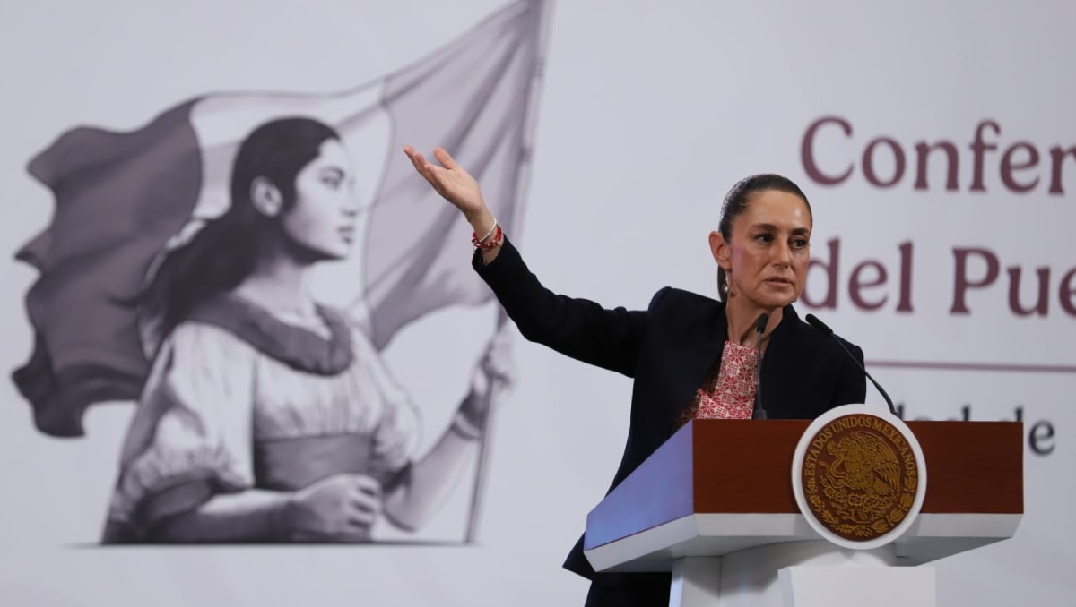 Claudia Sheinbaum, en la conferencia matutina en la que presenta la estregía para apoyar a Pemex. Foto: Octavio Hoyos