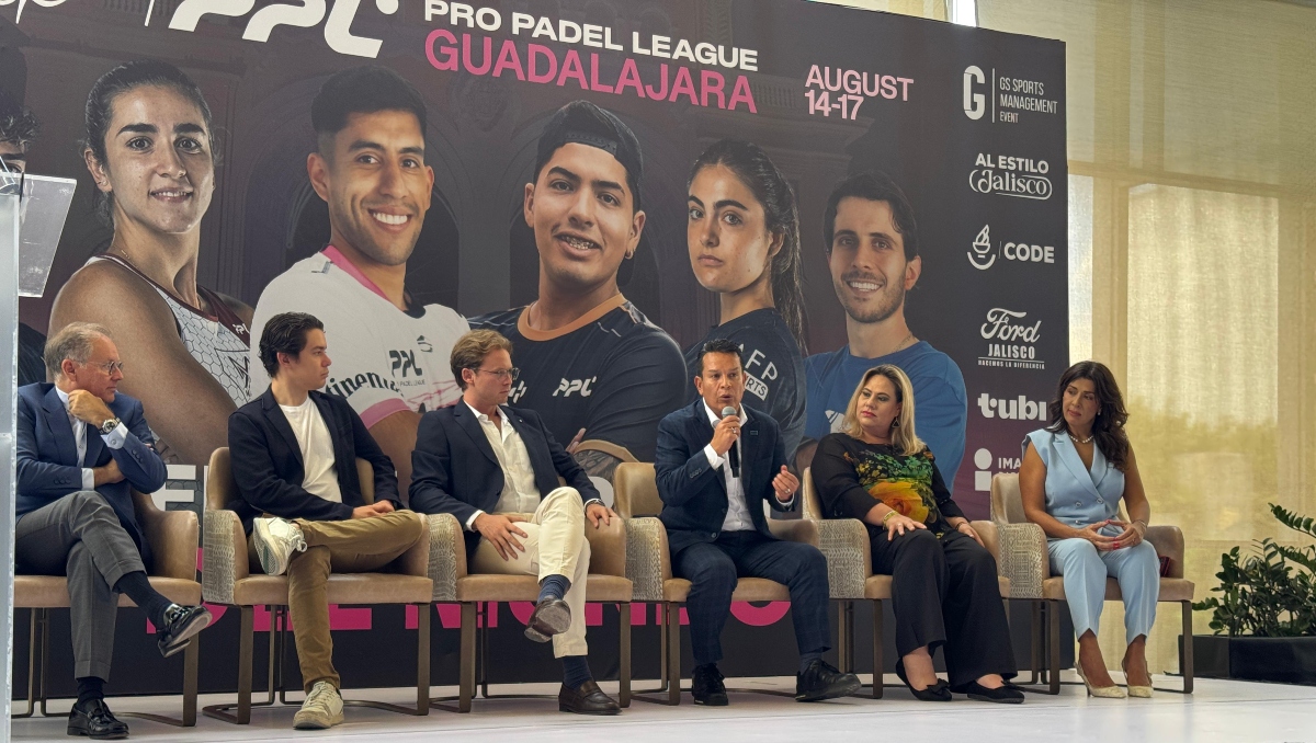 Fernando Ortega, director del CODE, presentó el evento junto a los organizadores del mismo (Foto: Vanessa Flores)
