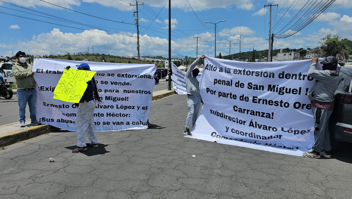 Se manifiestan frente al penal de San Miguel, en Puebla | Agencia Es Imagen