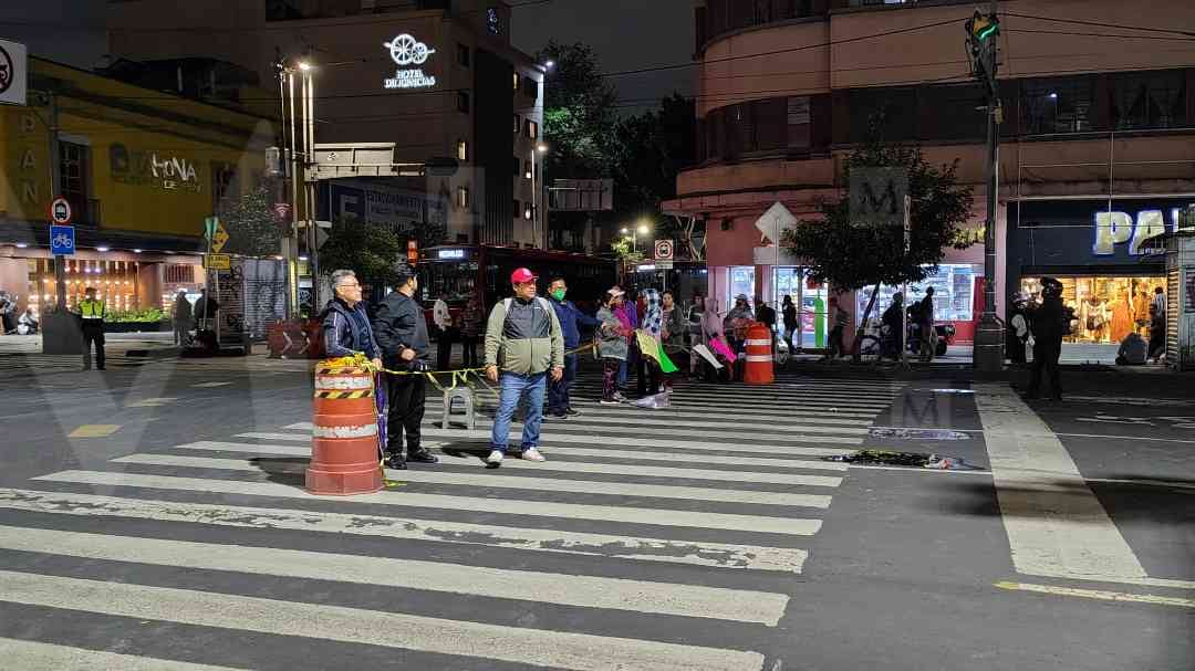 Los vecinos aseguran que la zona donde quieren reubicar a la “Comuna 4:20” es un paso de los niños. (Foto: especial)