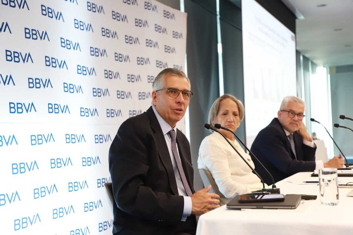 Carlos Serrano de BBVA comentó que el realizar la apertura a la inversión privada será un apoyo a las finanzas públicas del gobierno. | Juan Carlos