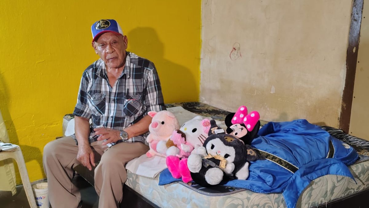 Don Vicente Guerrero fue diagnosticado con tres hernias de disco. | Miranda Arias
