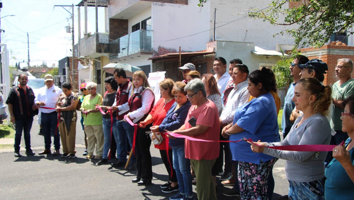 El Salto entrega rehabilitación de calles (Cortesía)