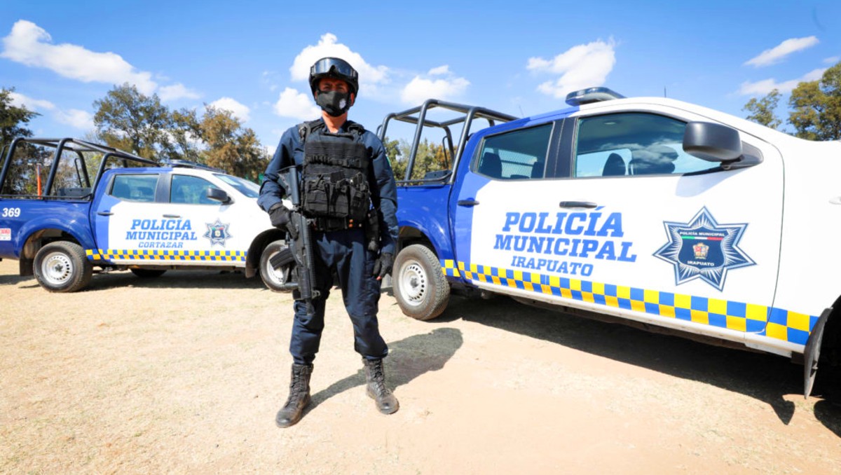 Cuatro hombres armados fueron detenidos en Irapuato mientras trasladaban restos humanos.