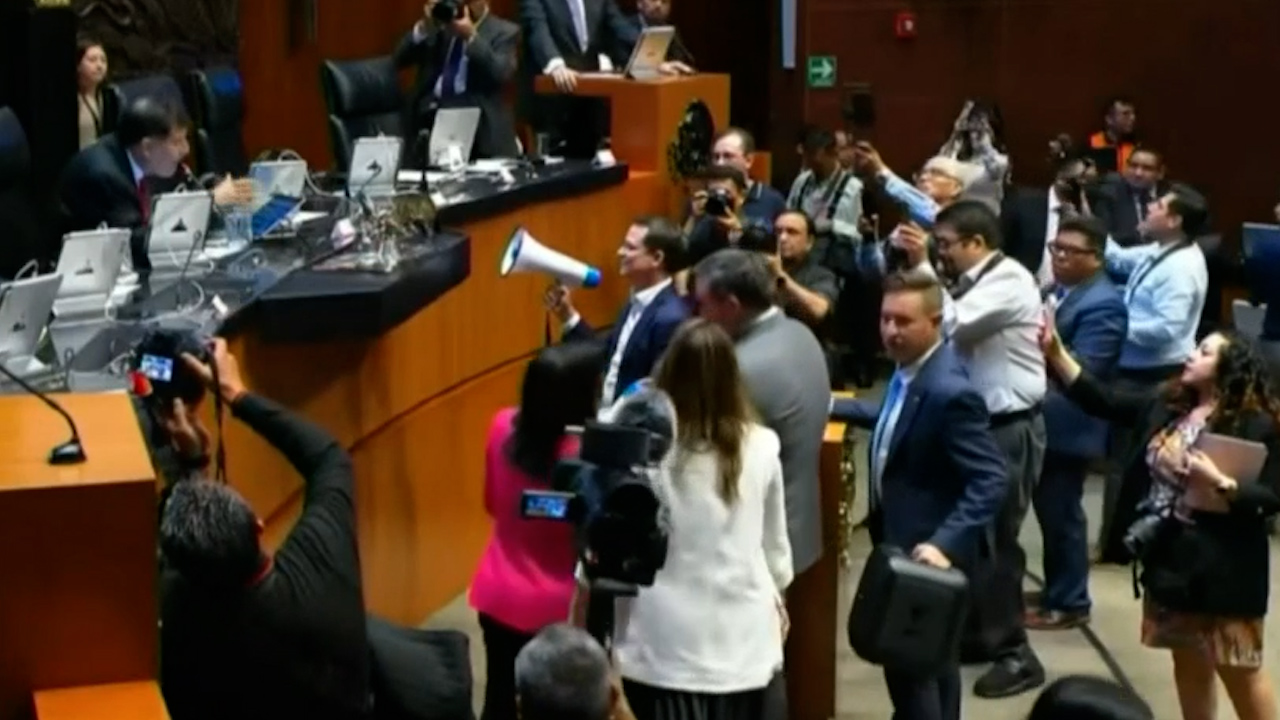 Legisladores de Morena y PAN se enfrentan en el Senado por el caso de Adán Augusto López