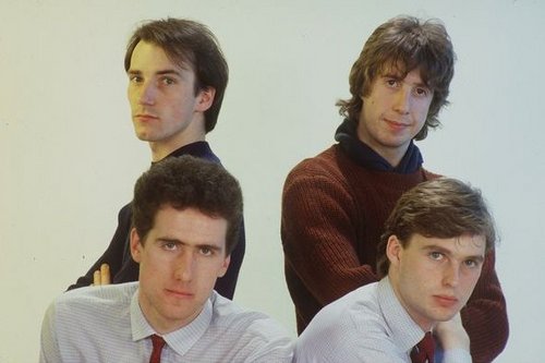 Orchestral Manoeuvres in the Dark disfrazó una tragedia bélica con un tema que aún hace mover los pies. | Especial