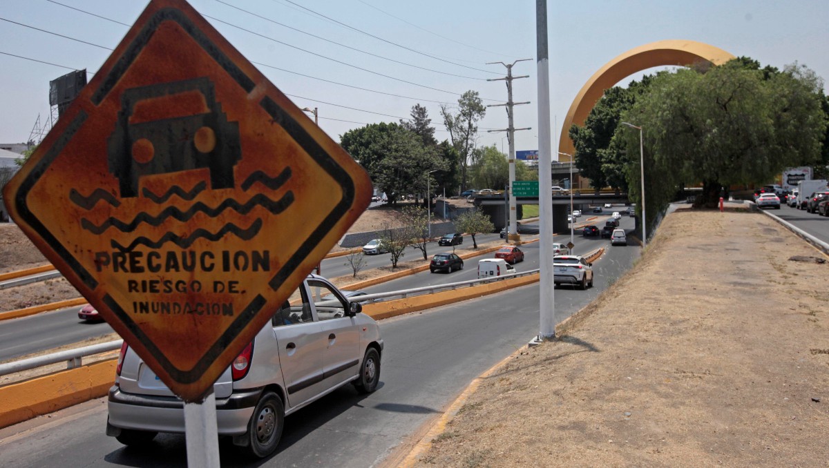 Paso de los Arcos del Milenio es una de las zonas de inundación en Guadalajara (Fernando Carranza)