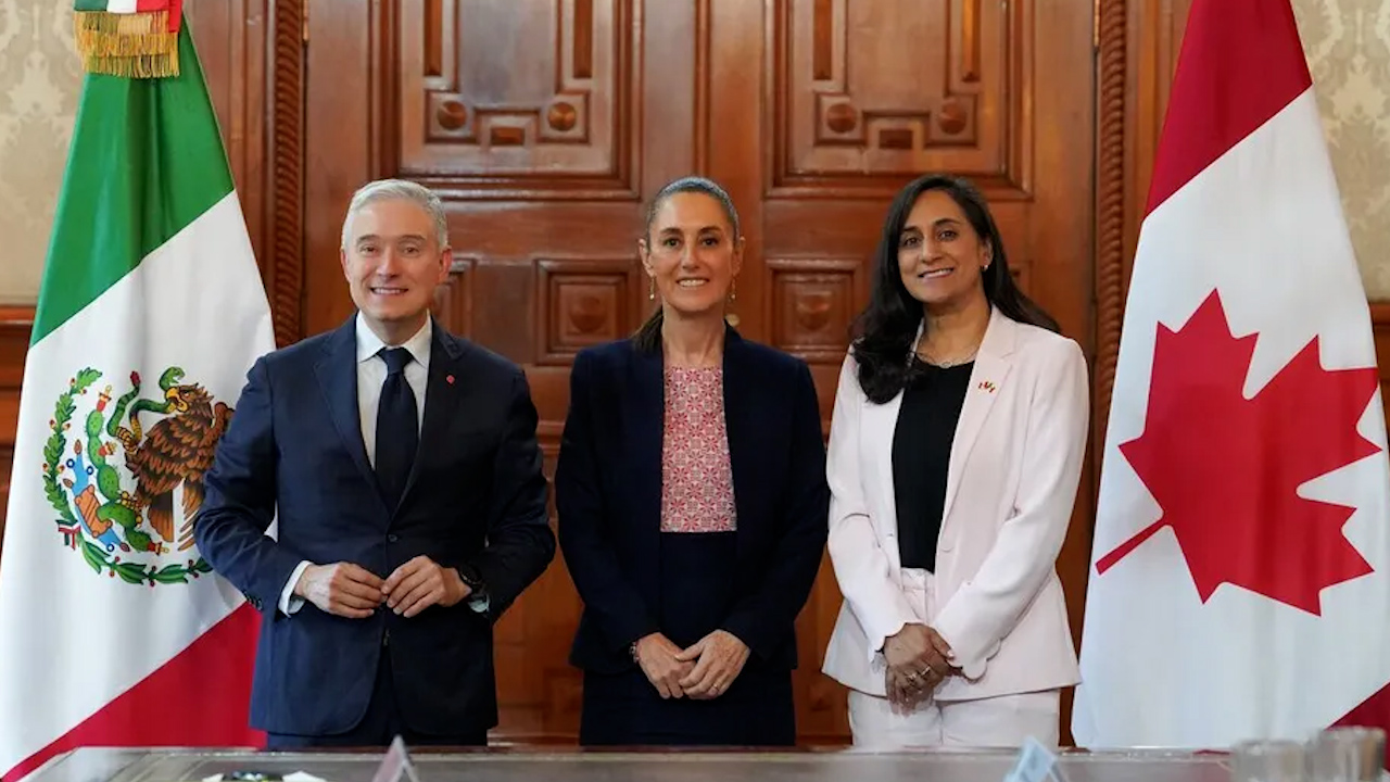 Sheinbaum se reúne con ministros canadienses en Palacio Nacional