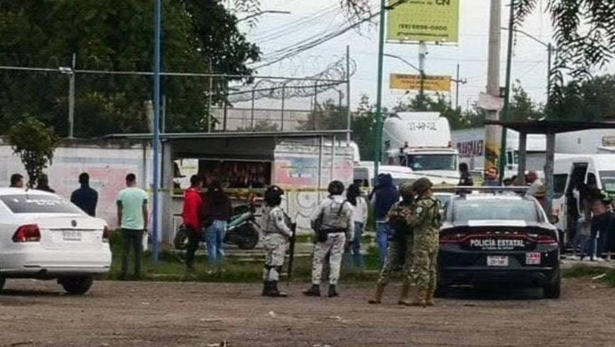 Según testigos, dos sujetos a bordo de una motocicleta arribaron al lugar y, sin mediar palabra, uno de ellos disparó. | Especial