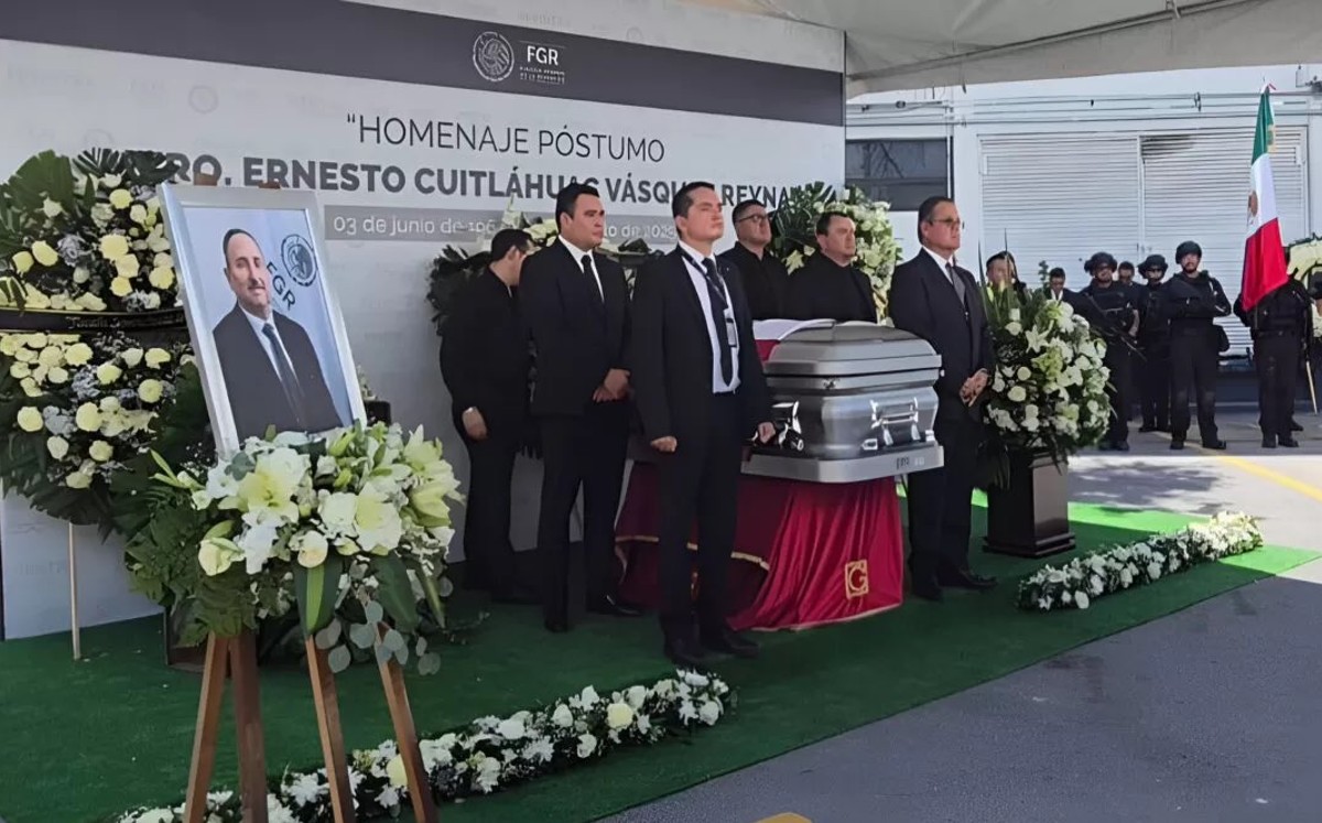 Homenaje Póstumo Delegado FGR Ernesto Vázquez