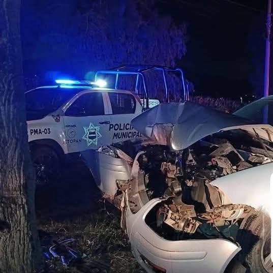 La unidad involucrada fue un vehículo tipo Jetta. (Cortesía)