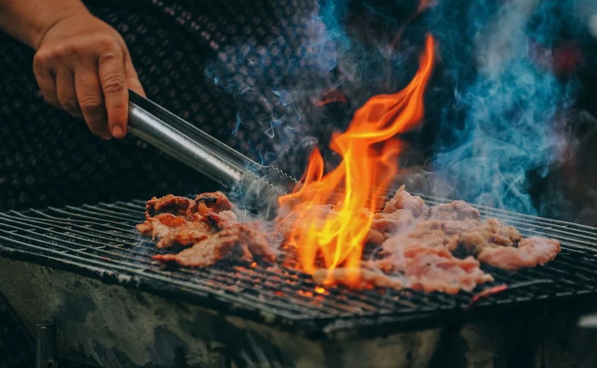 El consumo de carne es parte de la identidad de muchas culturas, pero prohibido en otras. (Pexels)