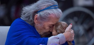 Fotografías, objetos o música: fuentes de nostalgia y de salud para el adulto mayor