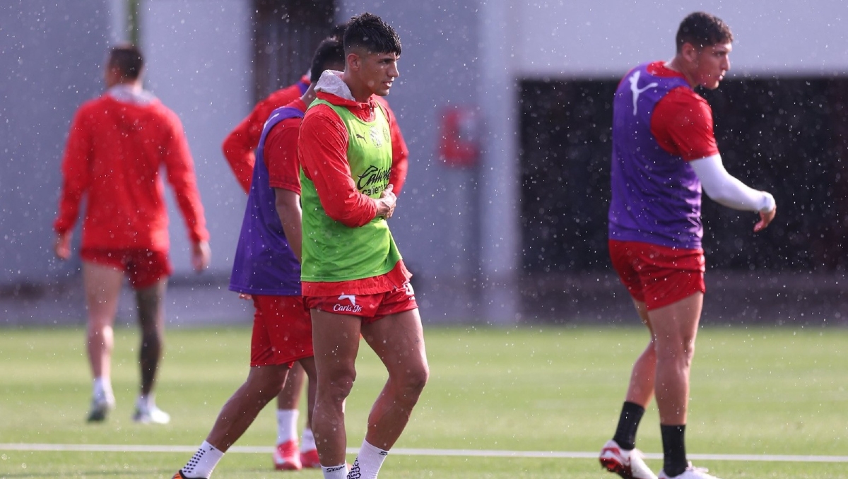 Alan Pulido podría volver a la alineación titular este domingo ante Santos Laguna (Foto: Cortesía)