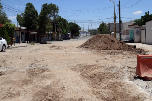 En Gómez Palacio, no quedarán trabajos de pavimentación pendientes. (Rolando Riestra)