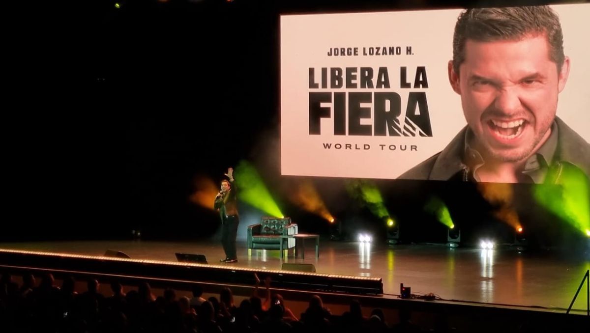 Jorge Lozano H. dio su conferencia "Libera la fiera" desde el Escenario GNP Seguros. Ángel Martínez