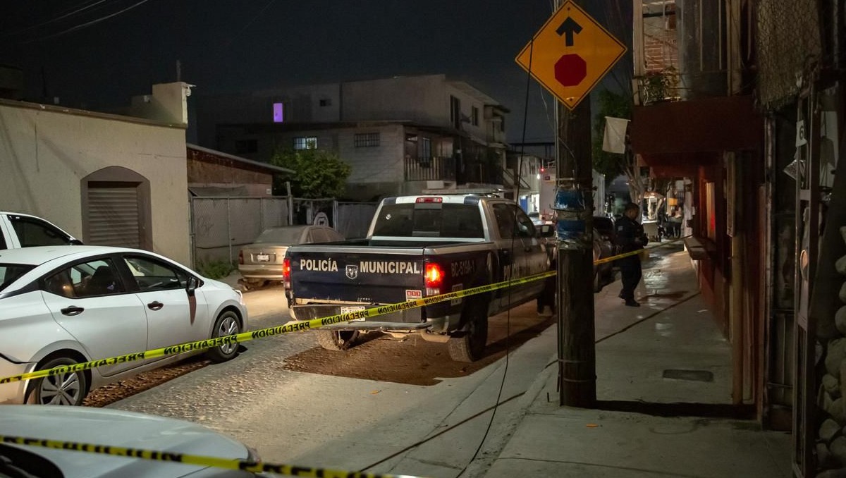La menor implicada sufrió una herida en la mano a causa de los disparos.