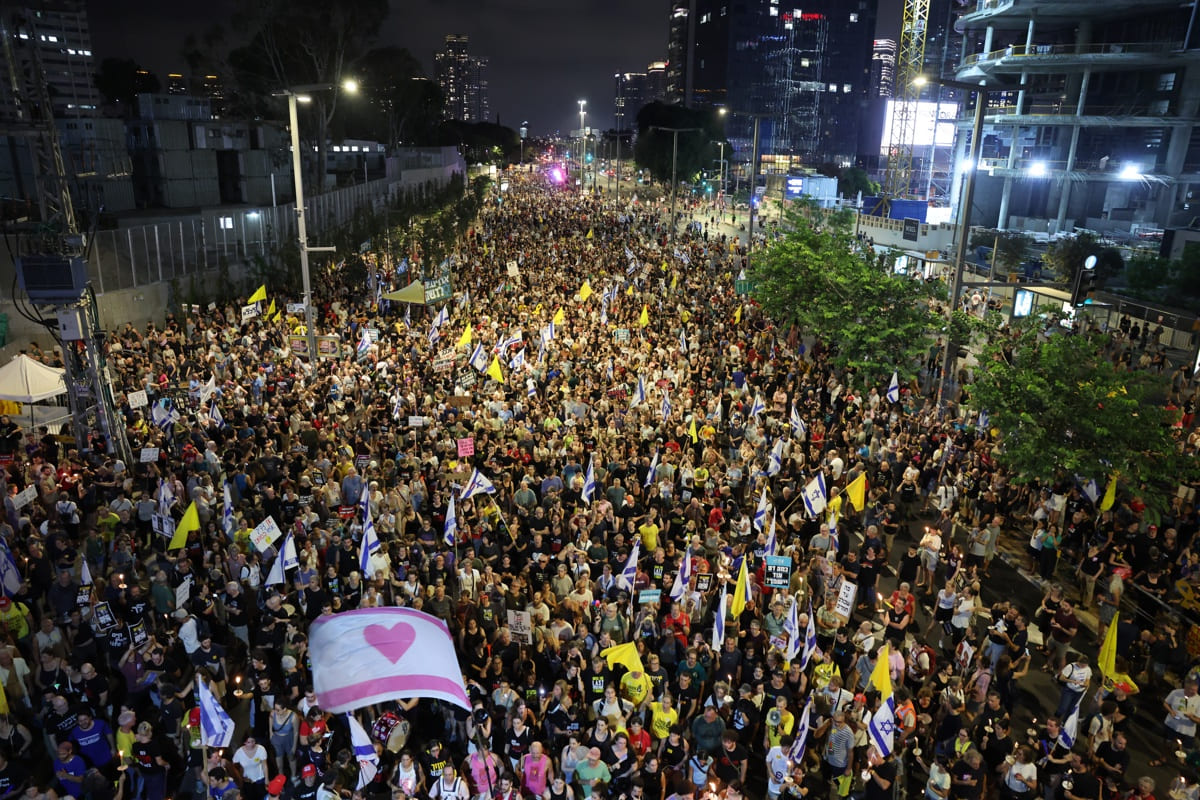 Más de 100 mil personas se sumaron hoy a la protesta semanal en Israel. | EFE