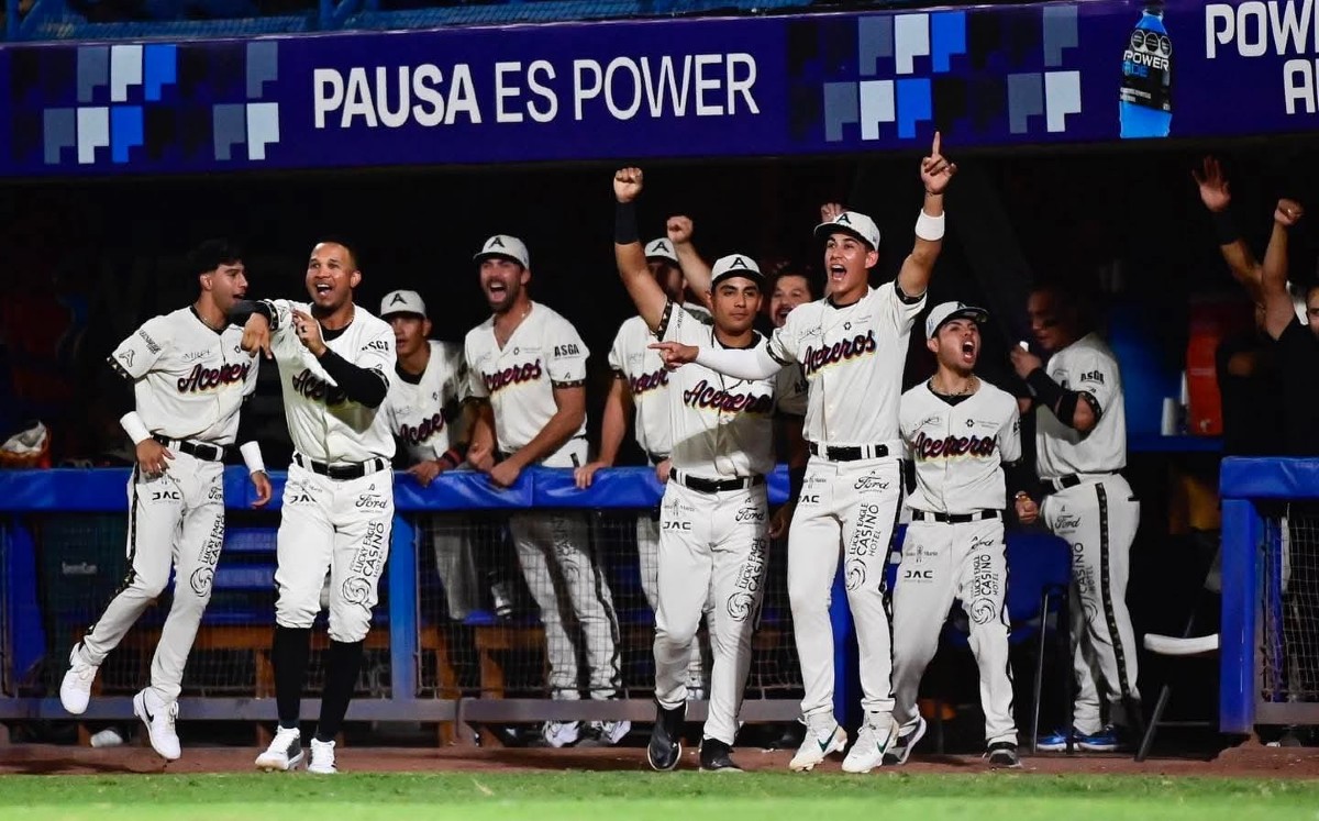 La ofensiva de los Acereros de Monclova pulverizó el bullpen de los Tecolotes de los Dos Laredos.