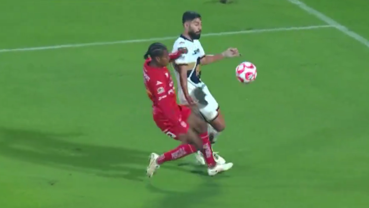 La polémica que se dio al final del partido Pumas vs Necaxa (Captura de pantalla TUDN)