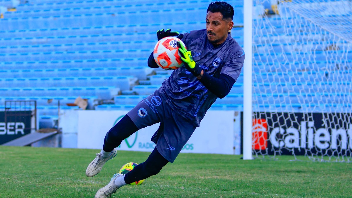 Gerardo "Kampa" Ruiz, en entrenamiento con la Jaiba Brava.
