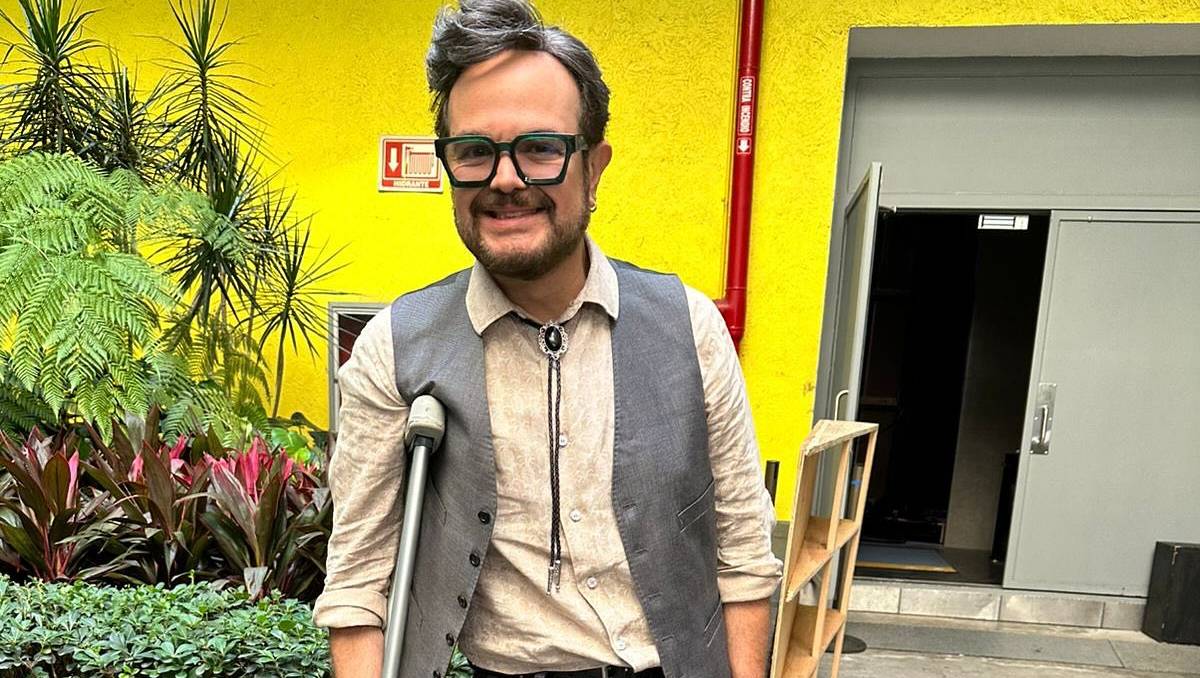 Aleks Syntek sufre aparatosa caída | Especial