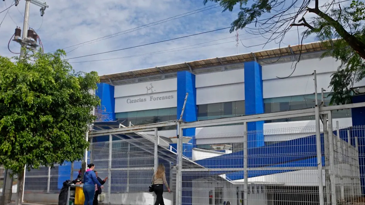 Congeladores del forense en Jalisco, saturados por cadáveres no identificados