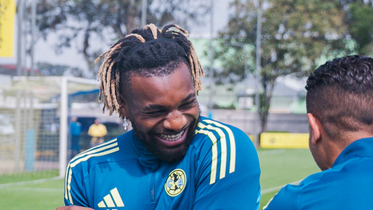 La épica reacción de Allan Saint-Maximin al probar los tacos (X@ClubAmerica)