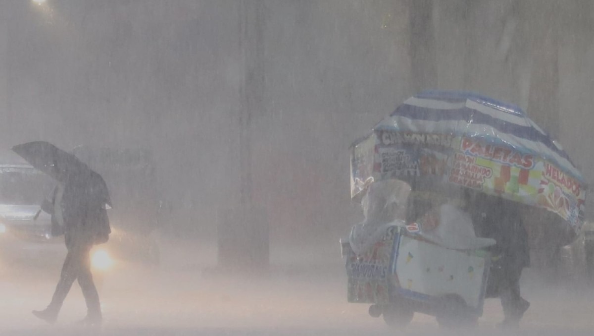 Las inundaciones despertaron a los ciudadanos de CdMx  | Javier Rìos