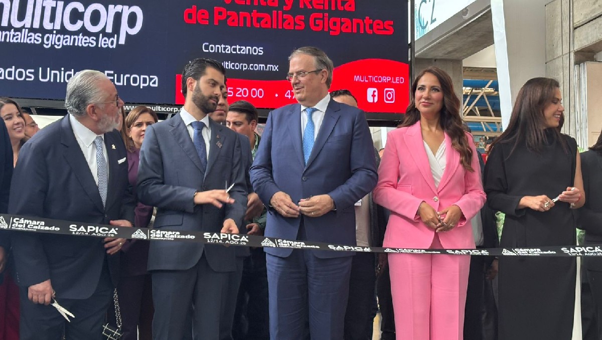 Marcelo Ebrard anuncia que prohibirá importación temporal de calzado | Juan Carlos Romero