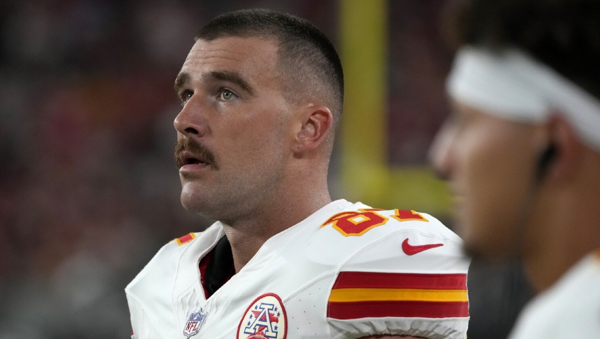 Travis Kelce reconoce que su carrera de actor perjudicó su nivel deportivo (AP)